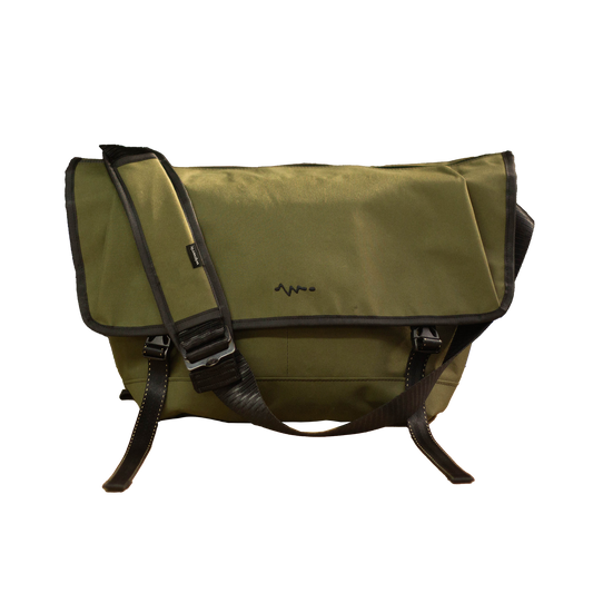 Mondo Messenger Bag | Green