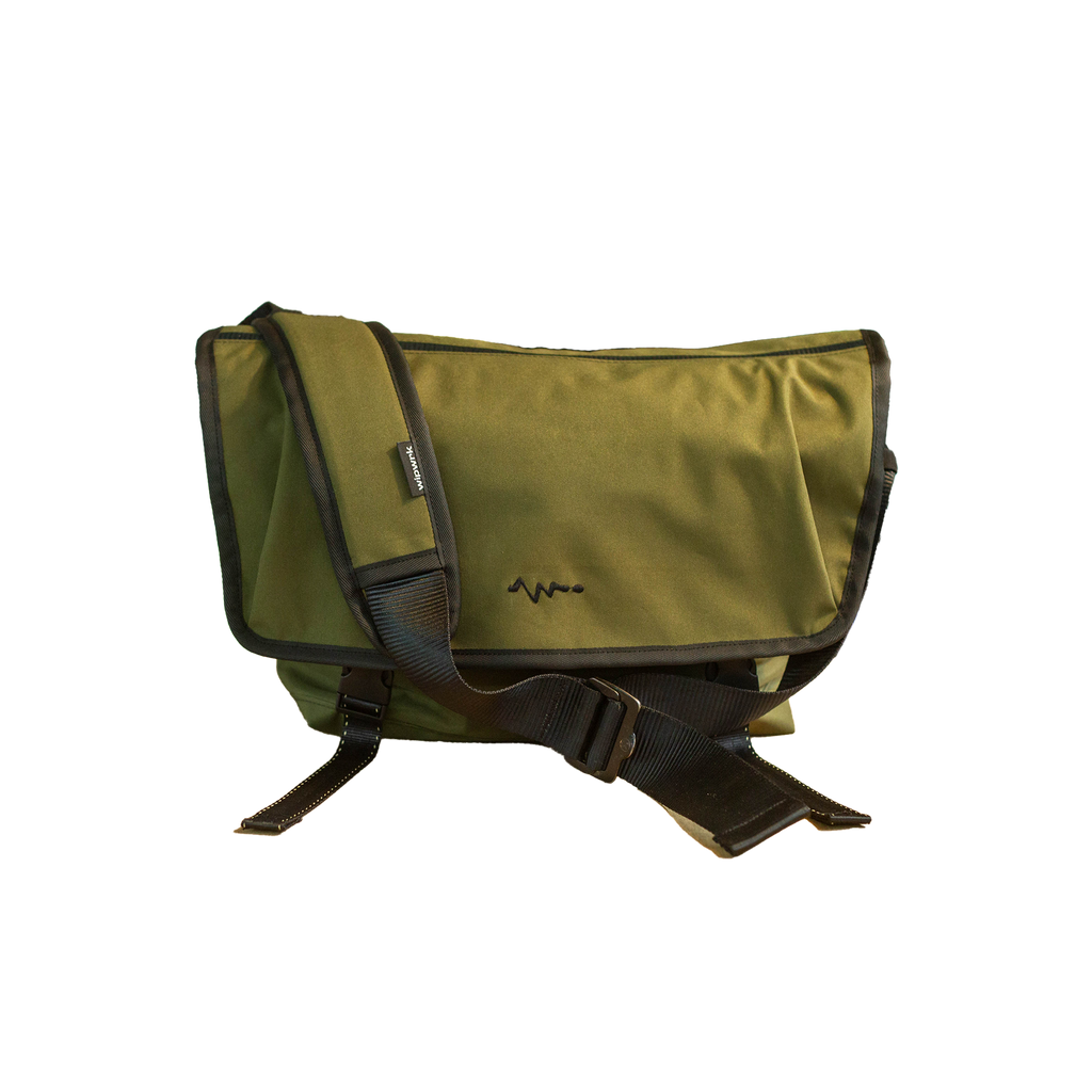 Mondo Muse Messenger Bag